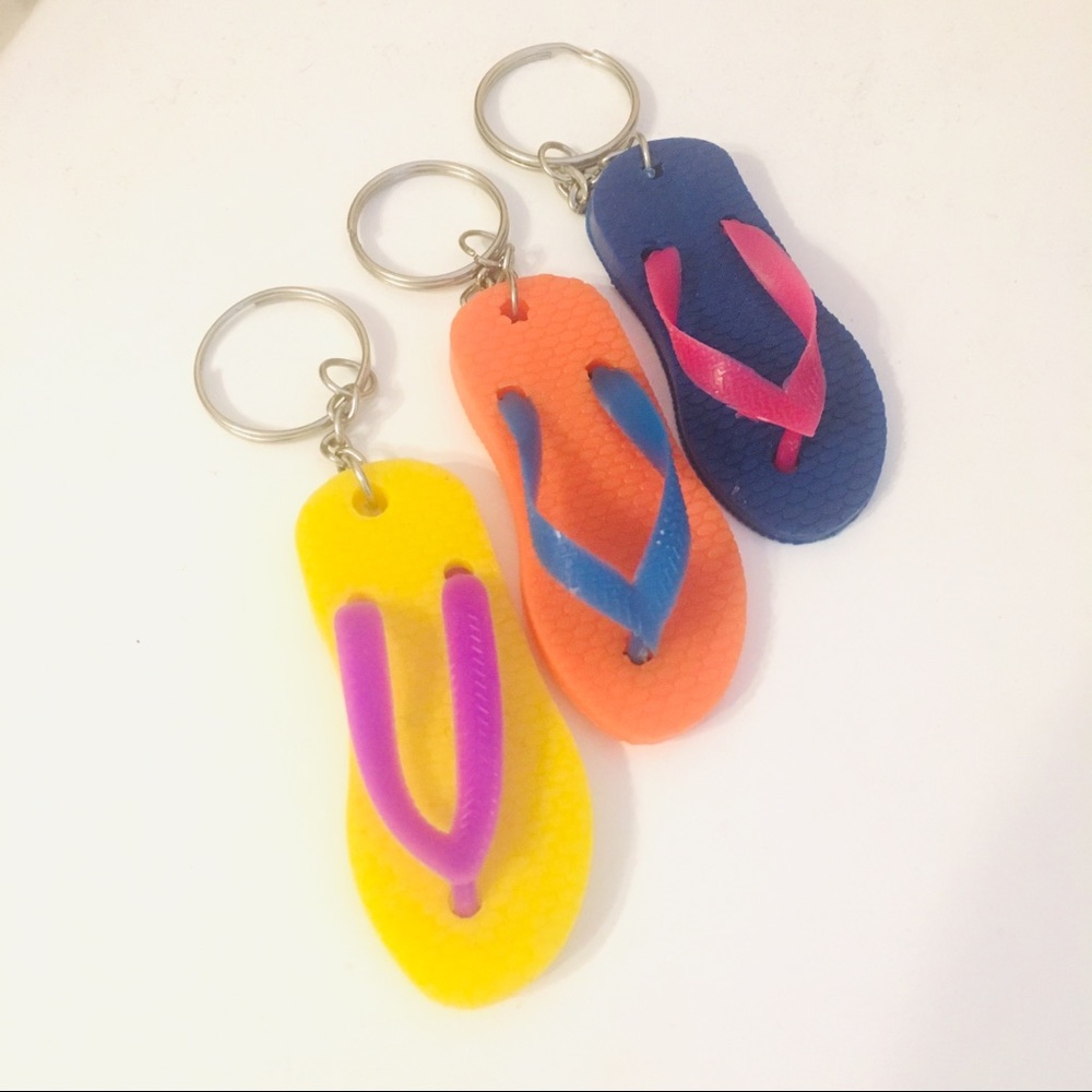 NWOT Hawaiian Colorful Plastic Slipper Matching Keychain Set